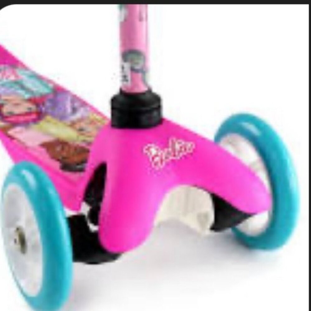 BARBIE 3 WHEEL TILT SCOOTER - Picture 7 of 9